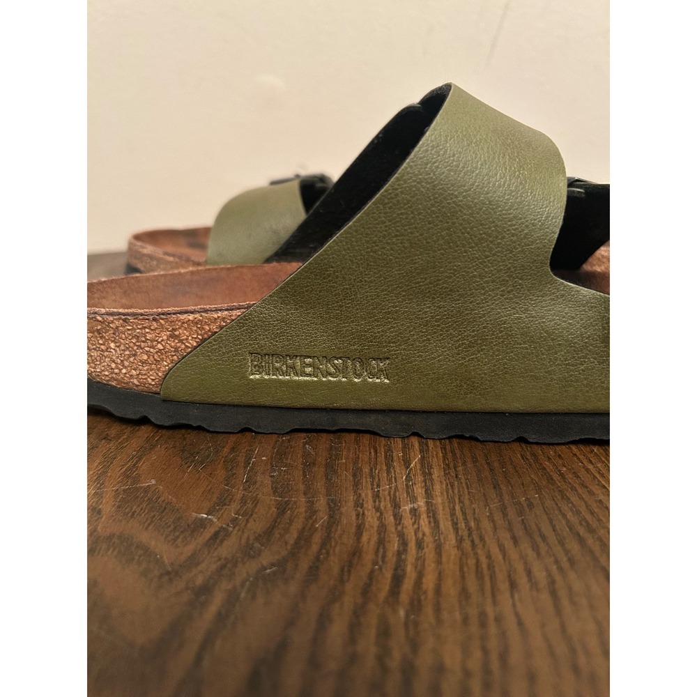 Birkenstock Arizona Sandals featuring two straps Olive Green Women's 9 Men's 7 - Picture 6 of 15